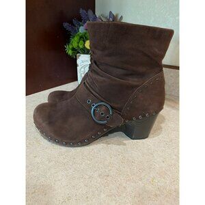 Dansko Brown Suede Ankle Boots With Studded Details & Buckle Accent Size 38